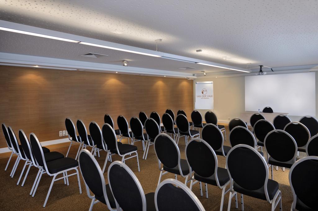 Hotel Der Valk 4*